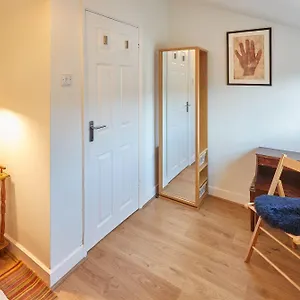 Host & - Artist House Holiday home Loftus