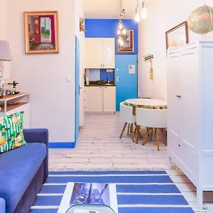 Travel 24m2, 120m Vieux-port ,clim , Wifi ,acces Autonome Avec Code Apartment Marseille